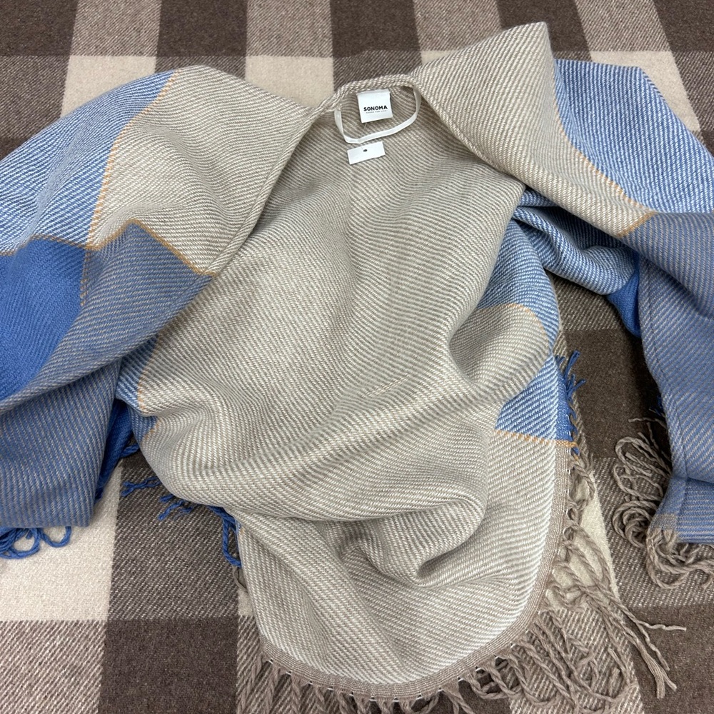 NWT Shawl | Poncho